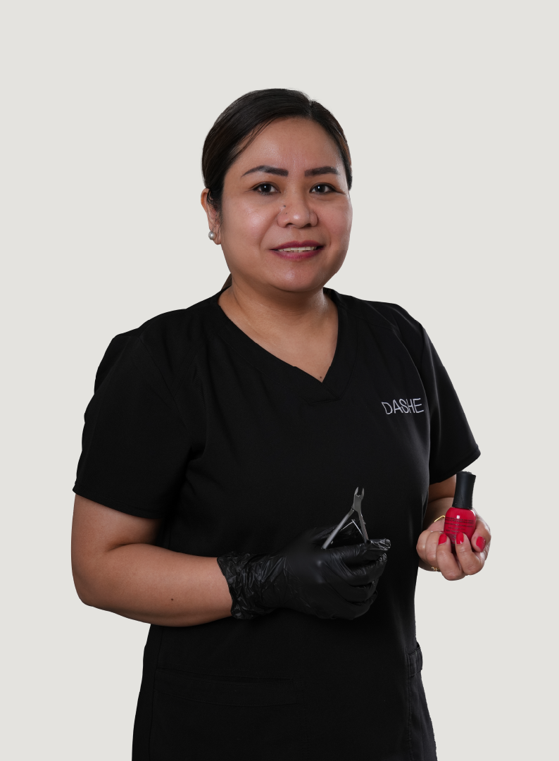 Rose - Nail Technician in kuwait