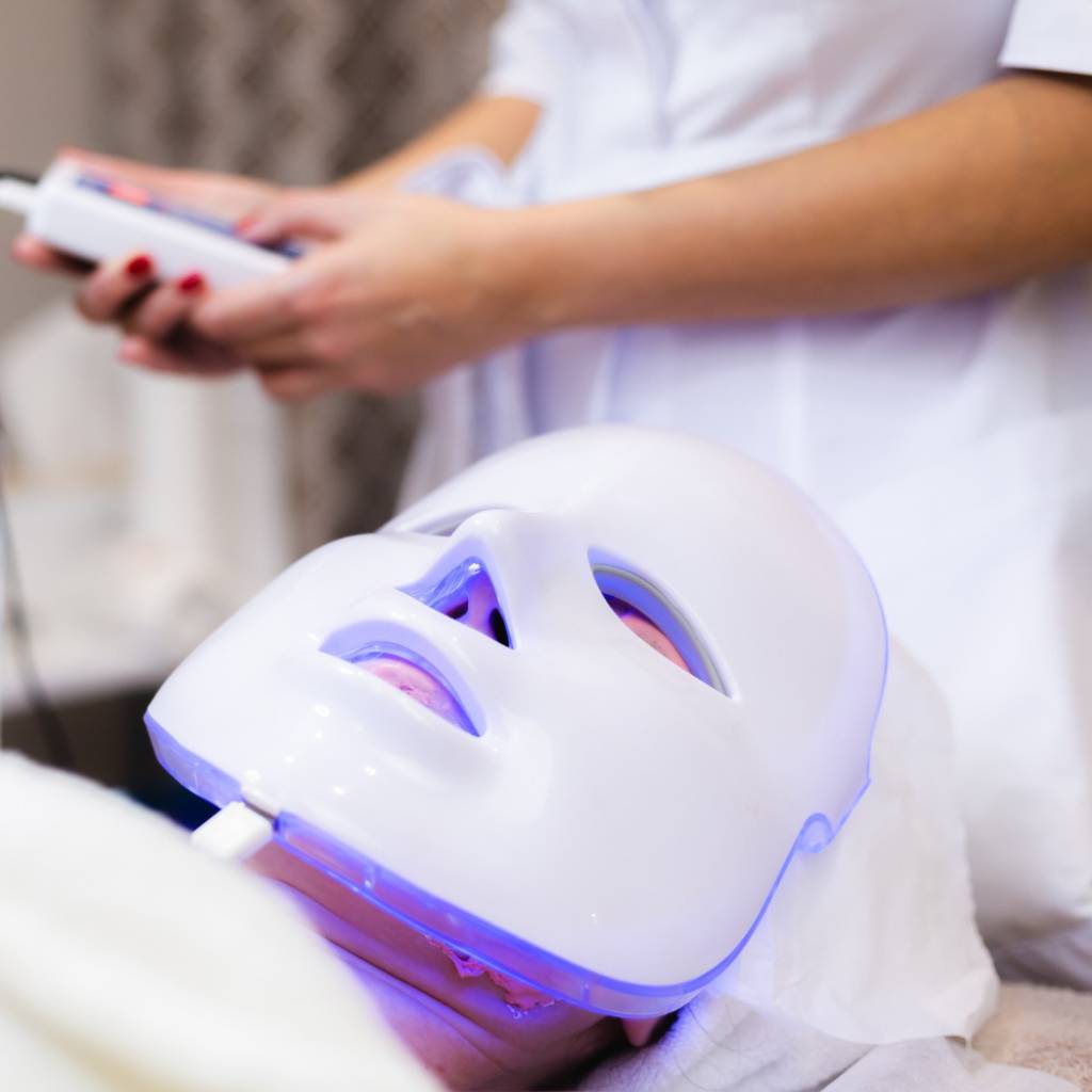 LED Mask Therapy services in Kuwait - Dashe Beauty